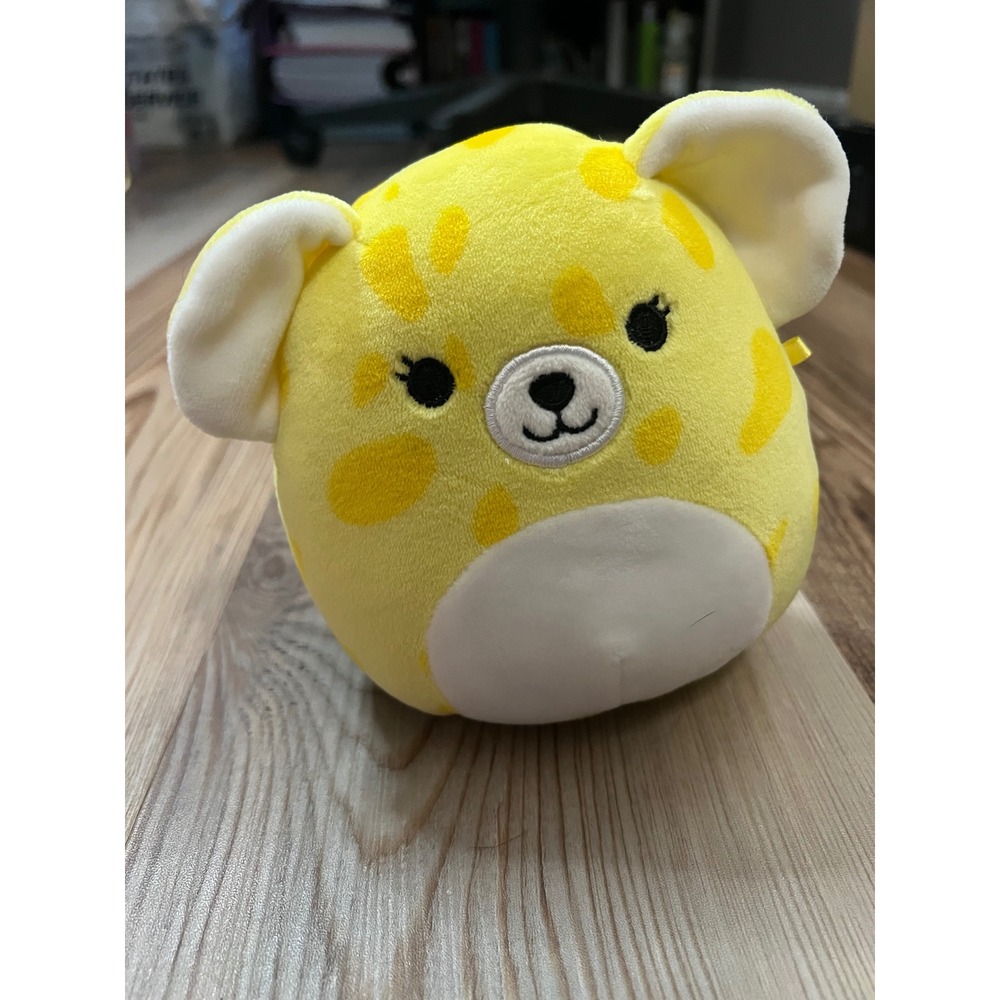 Squishmallows Chelsey the Cheetah Yellow Spotted 5 Inch Plush Kellytoy NWT Squis